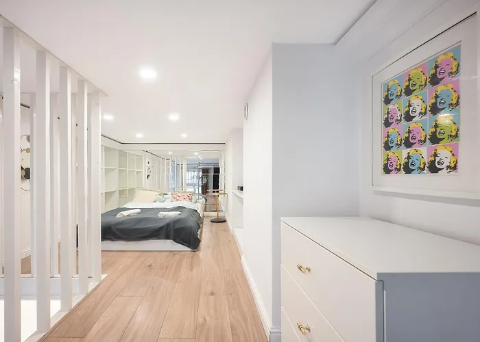 Glam With Mezzanine In The Center By Host 公寓 罗兹