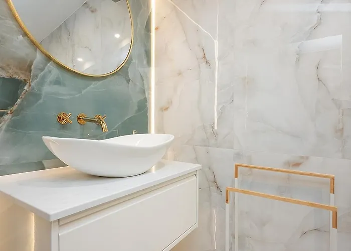 Апартаменти Glam With Mezzanine In The Center By Host *